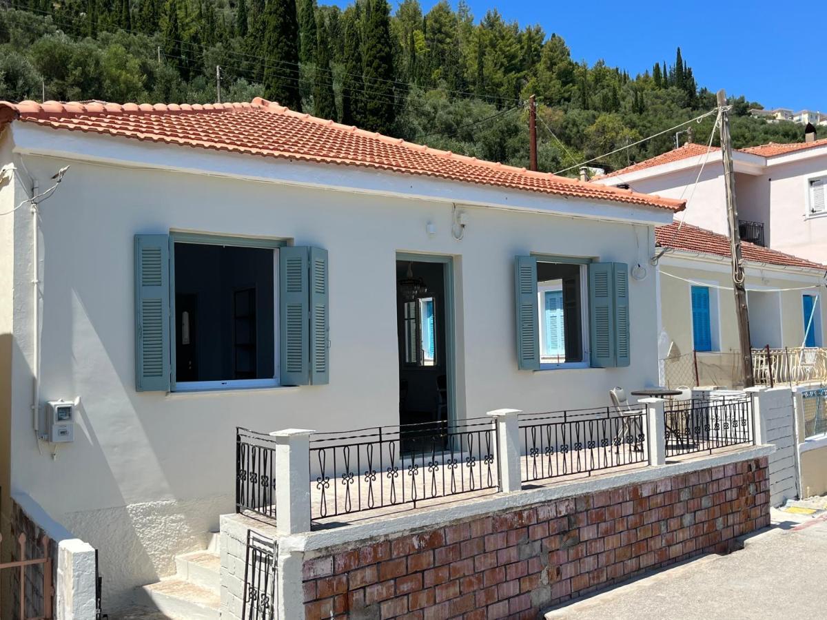 Modern Cottage On The Sea Vathy  Ngoại thất bức ảnh